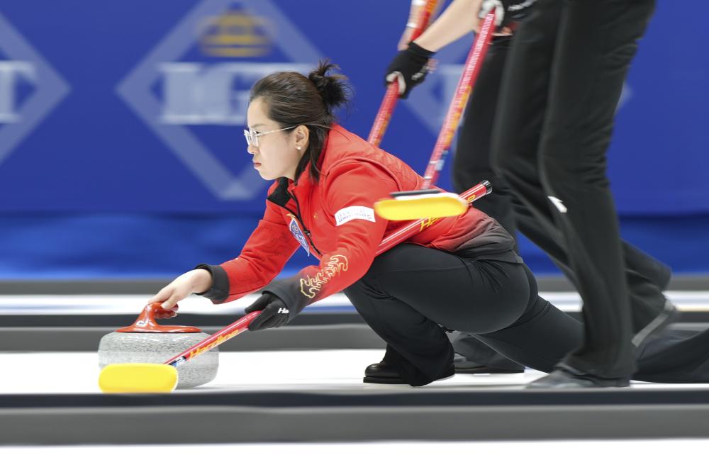 荷甲战报：费尔曼、佩皮破门，埃因霍温2-0战胜海伦芬